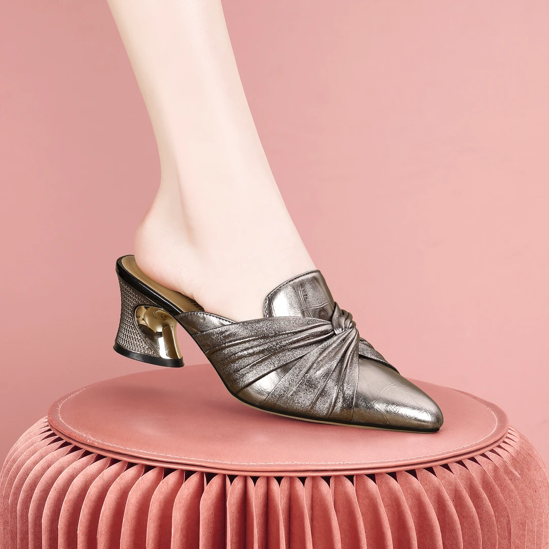 梵芮诗2025春夏季新款尖头潮流原创手工粗跟低跟女凉拖鞋-J1291