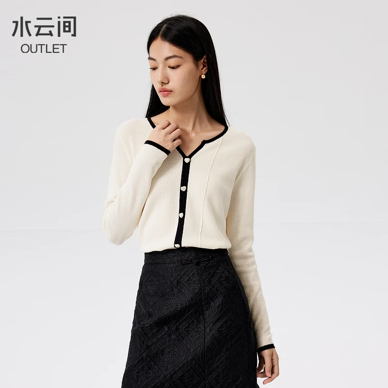 【毛衣】水云间撞色边桃心领毛针织衫上衣女白色叠穿12430624