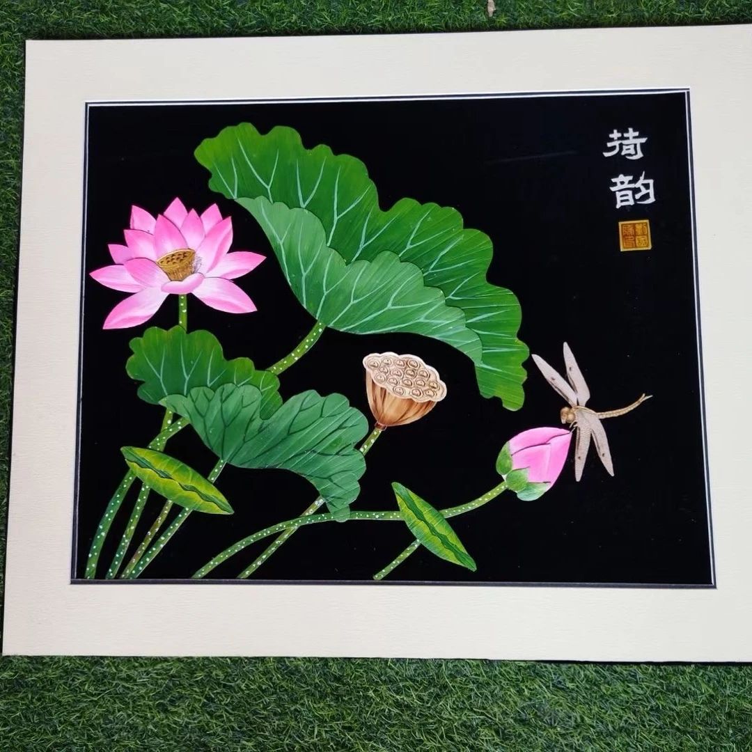 荷叶荷花蜻蜓图案