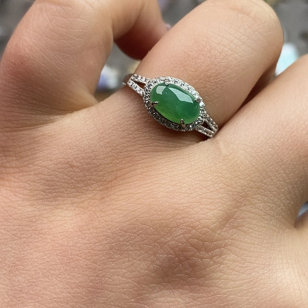 翡翠未镶嵌戒指翡翠