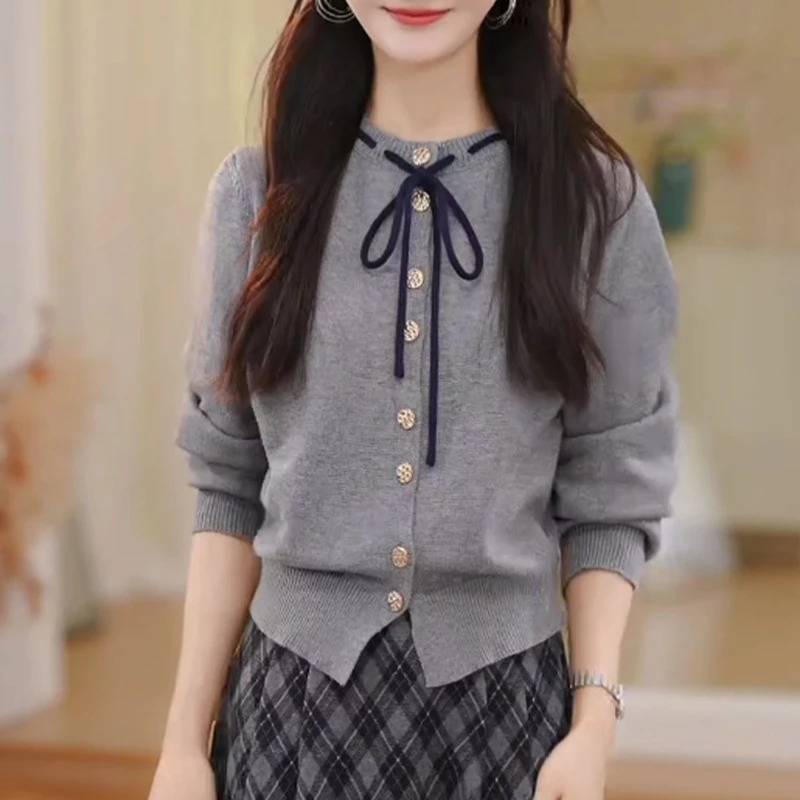 灰色圆领系带毛衣外套女2025秋冬新款设计感针织开衫小个子短上衣