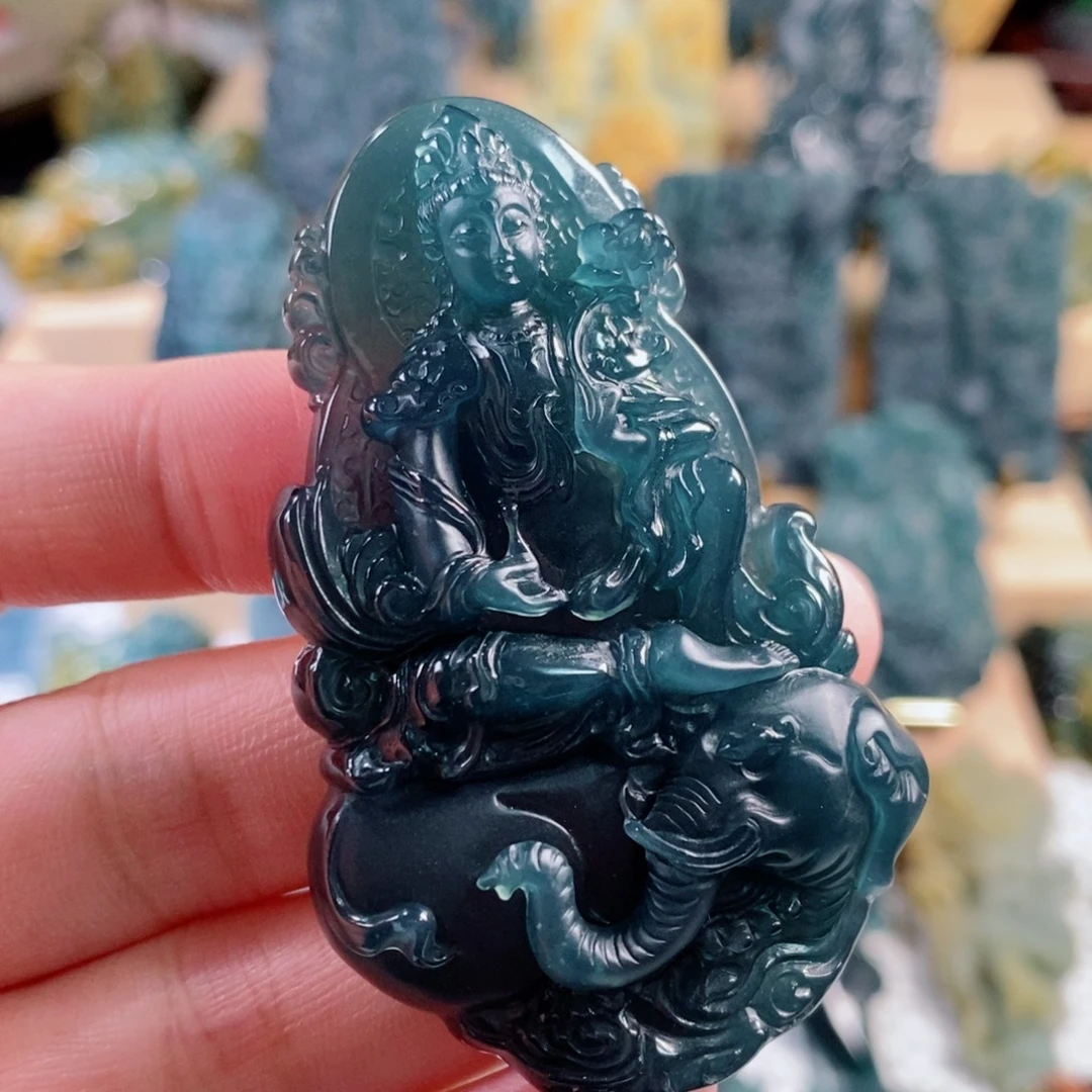 翡翠未镶嵌颈饰精工雕刻普贤菩萨