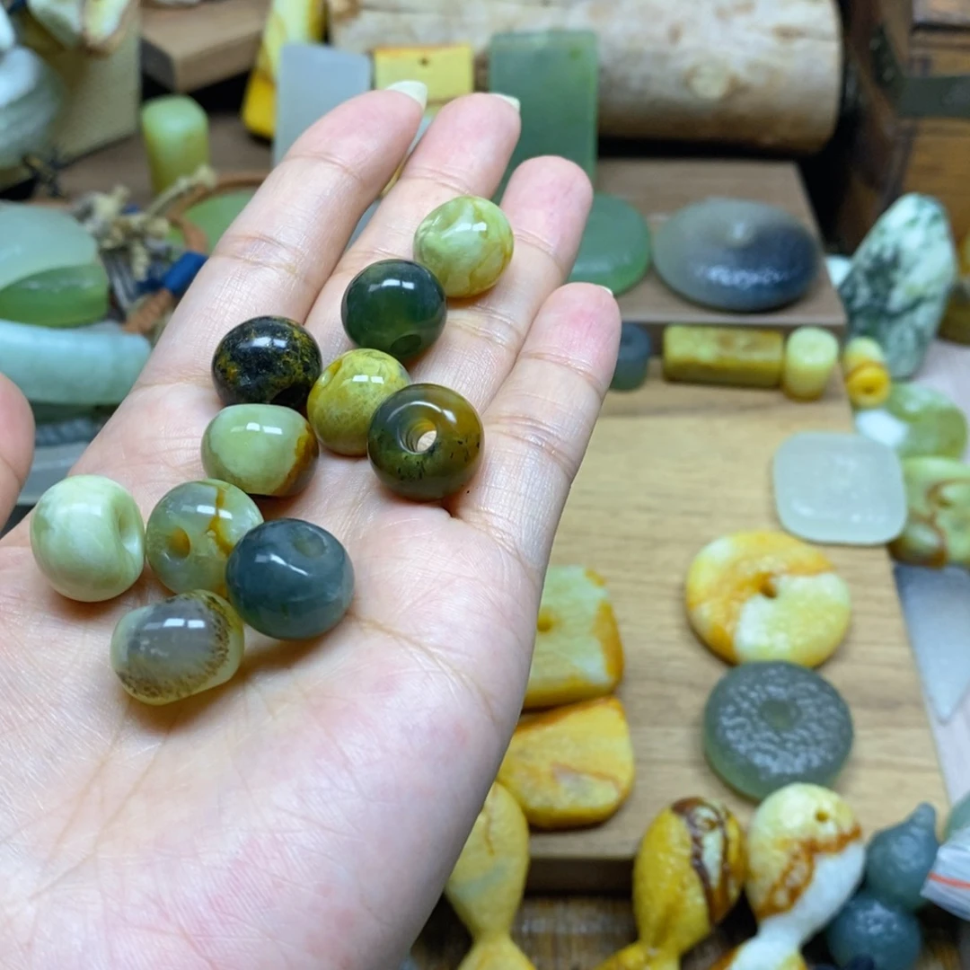 未镶嵌岫玉纯天然青*聿