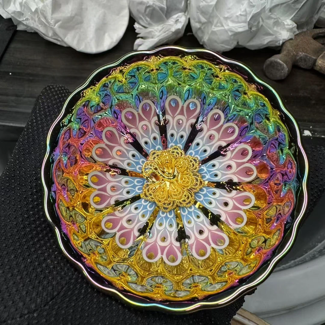 手工茶器 七彩梦幻夜光【金孔雀】太阳光-金底手电筒照吸光后夜光