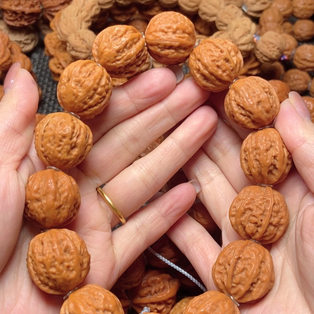 文玩核桃吊坠荔枝纹手串