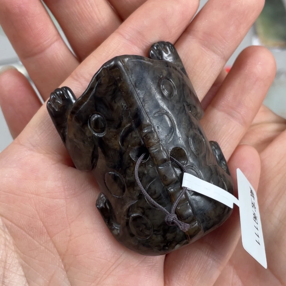 和田玉（糖玉）颈饰未镶嵌糊**人