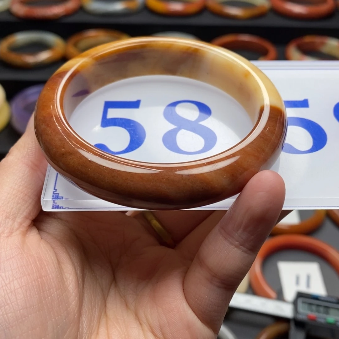 石英质玉（黄龙玉）手镯未镶嵌