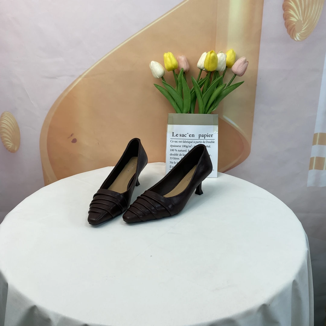 1201时尚气质百搭细跟单鞋F