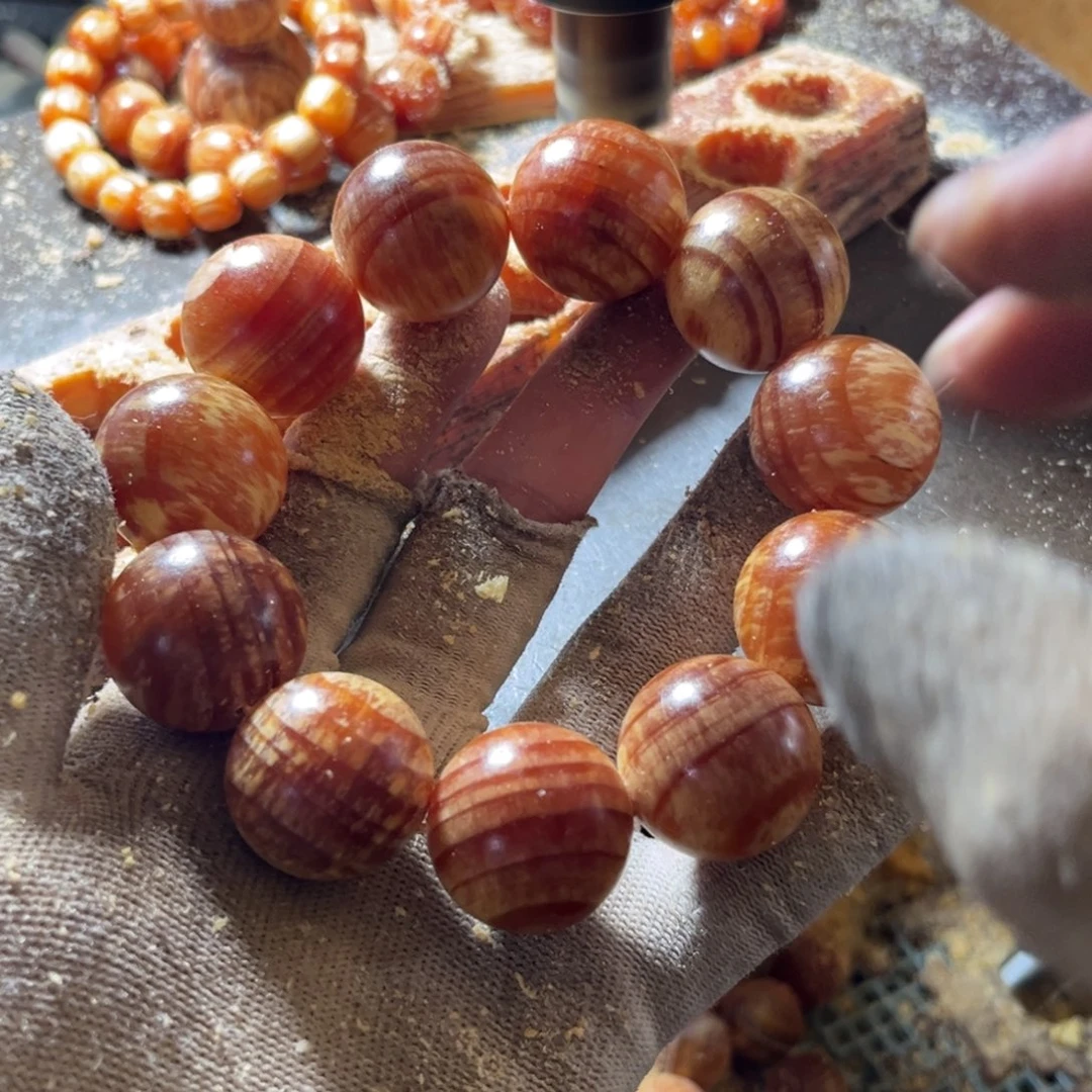 景***熠松木（琥珀木）手串/手链3条2.5和7颗2.5