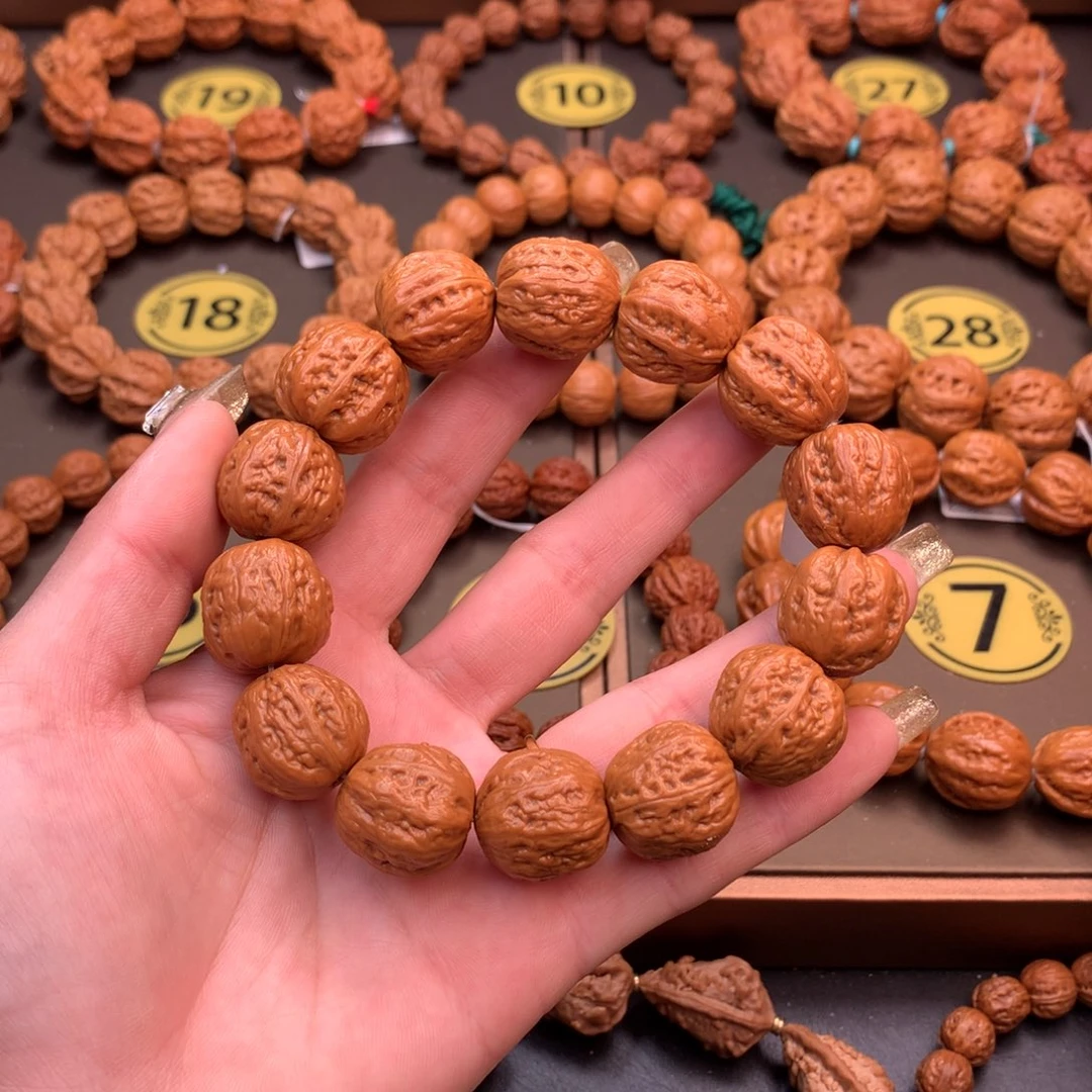 文玩核桃手串方肚