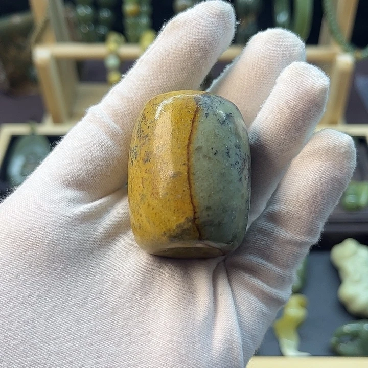 岫岩河磨玉（透闪石质玉）未镶嵌颈饰