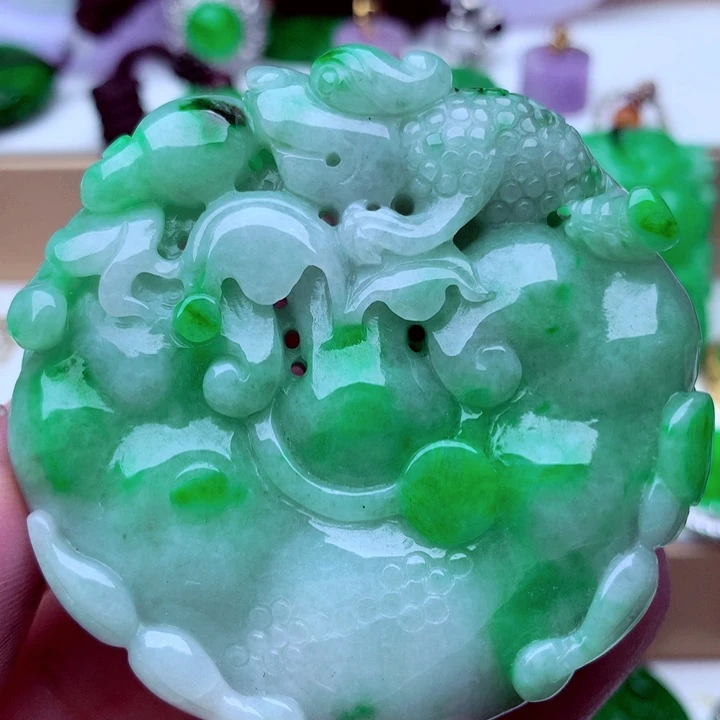 翡翠未镶嵌吊坠(不含链)