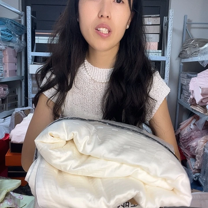 棉棉加大白色夏被厚度
