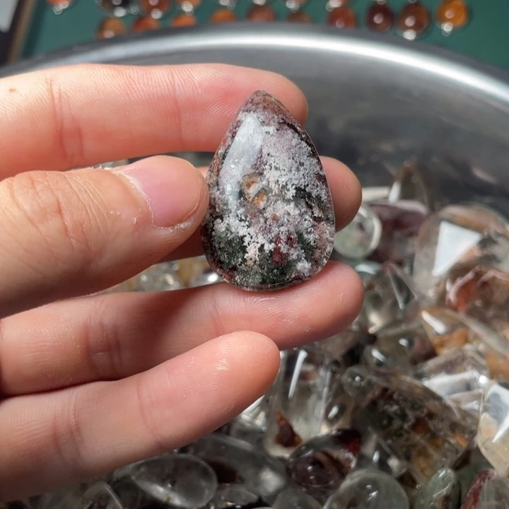 未镶嵌颈饰水晶水晶