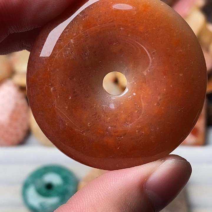 佳***梦硅化玉未镶嵌颈饰