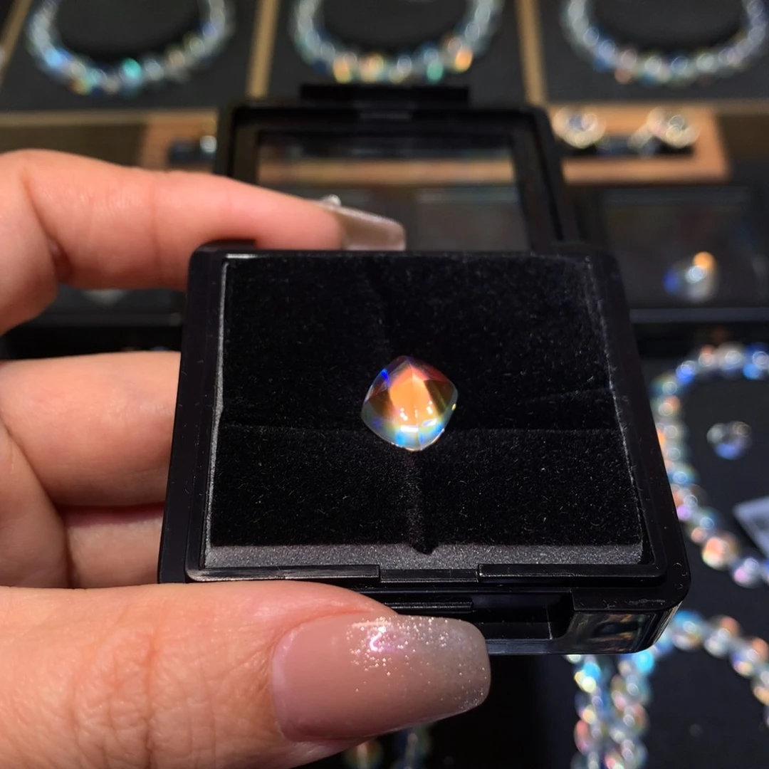 未镶嵌裸石月光石