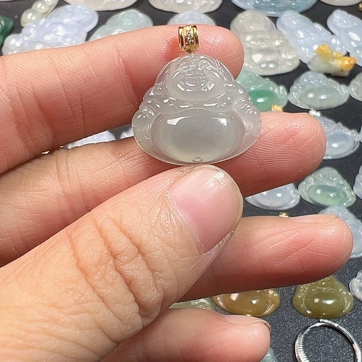 翡翠18K金镶嵌颈饰佛公