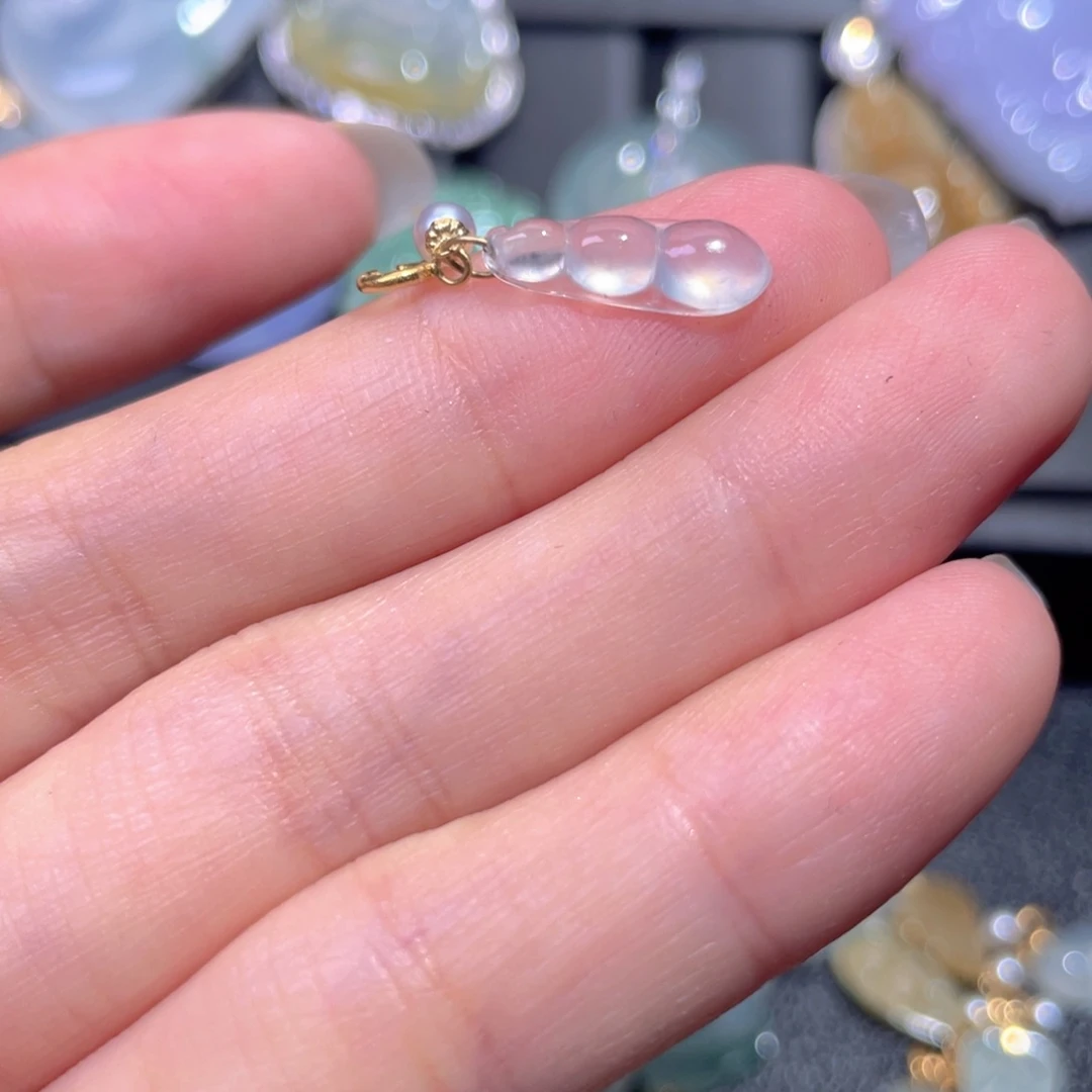 颈饰18K金镶嵌翡翠翡翠