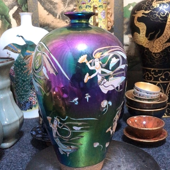 瓷片瓷器一件，品相完好