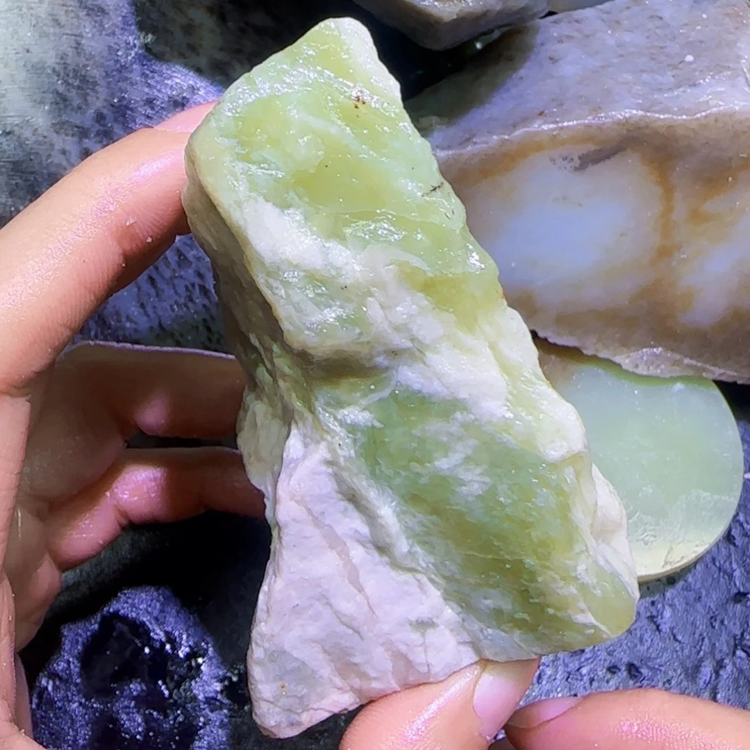 和田玉未镶嵌珠宝半成品