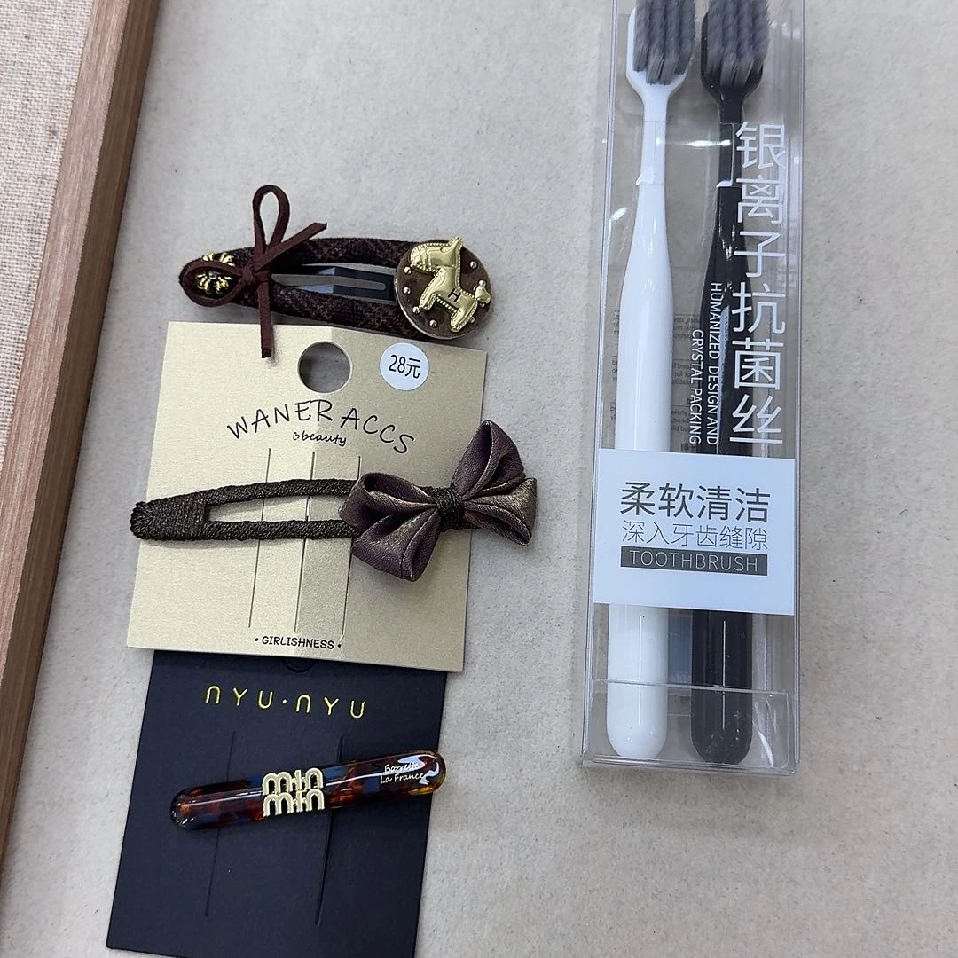 皮质铁合金夹子79
