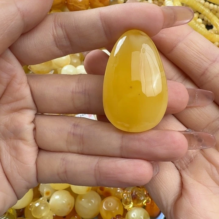 琥珀未镶嵌珠宝奇石