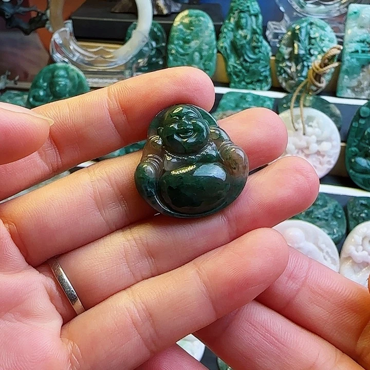 未镶嵌独山玉颈饰