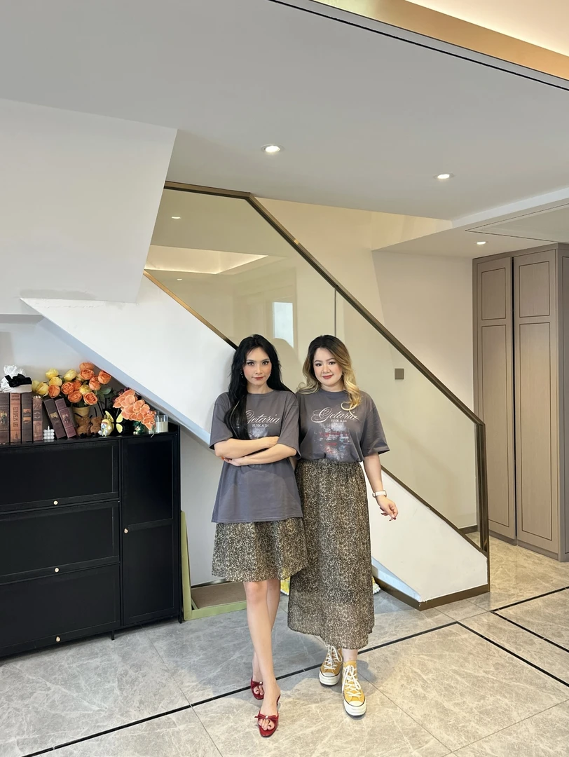 A&N  【豹纹控】夏季巴黎卡通印花宽松短袖T恤搭配豹纹半身裙套装