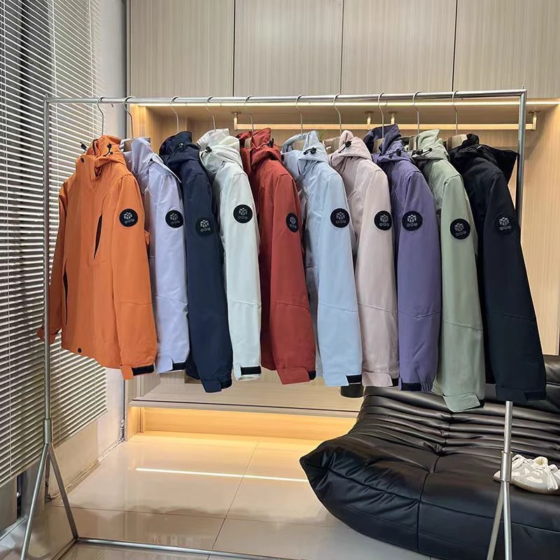 新款三合一冲锋衣户外运动防风防水情侣登山服