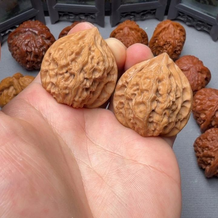 文玩核桃吊坠野核兴隆野帽子36