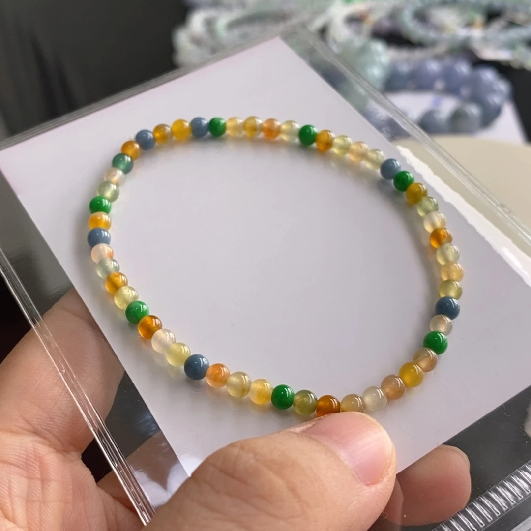 翡翠未镶嵌手链卡3.7