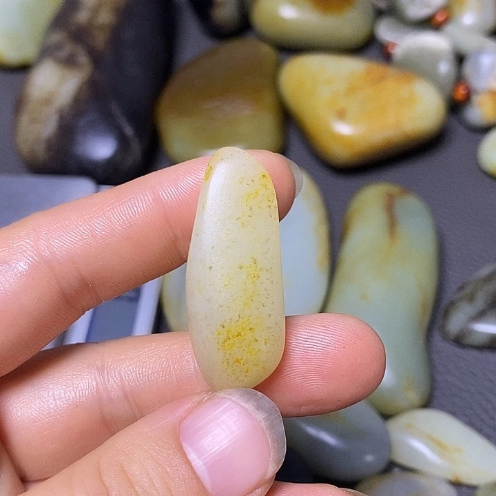 未镶嵌和田玉（糖玉）挂件