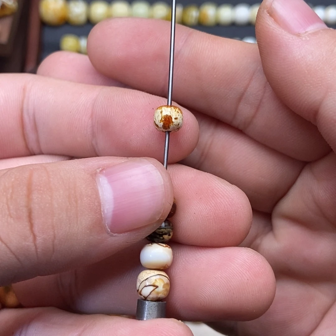 老***机琥珀未镶嵌珠宝奇石6.4mm