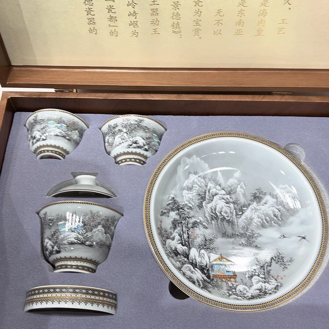 瓷片景德镇瓷器精品陈列