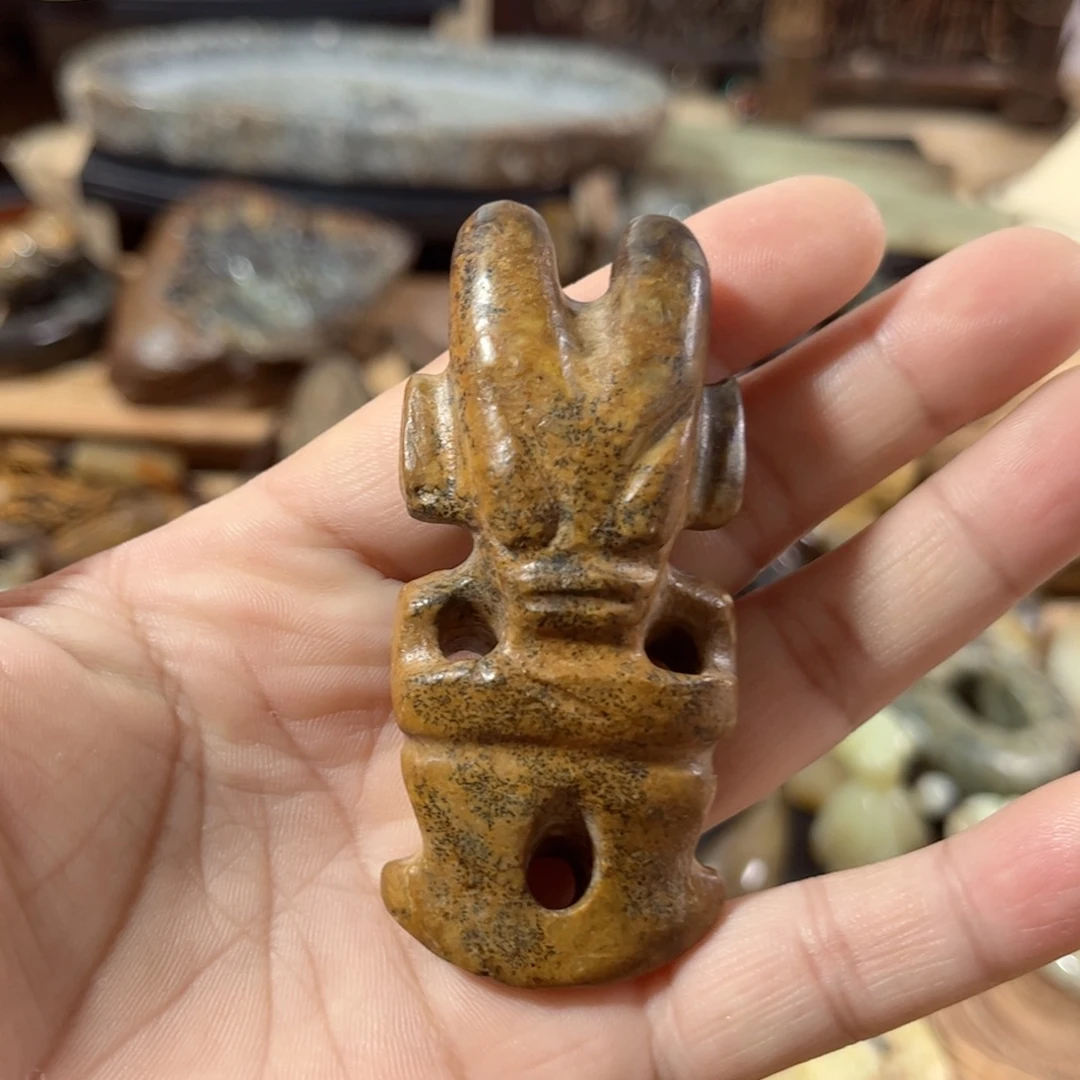 岫岩河磨玉（透闪石质玉）未镶嵌把件