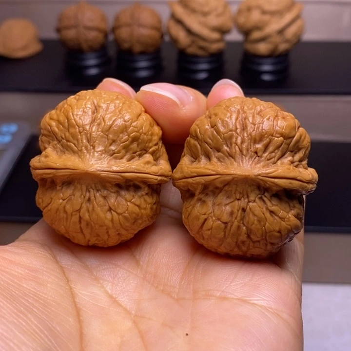 文玩核桃把件战神元宝3