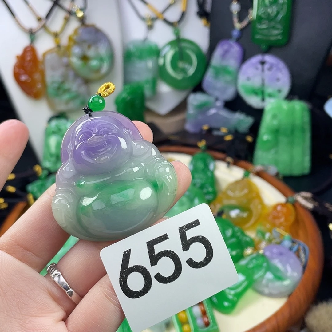 翡翠未镶嵌吊坠(赠链)
