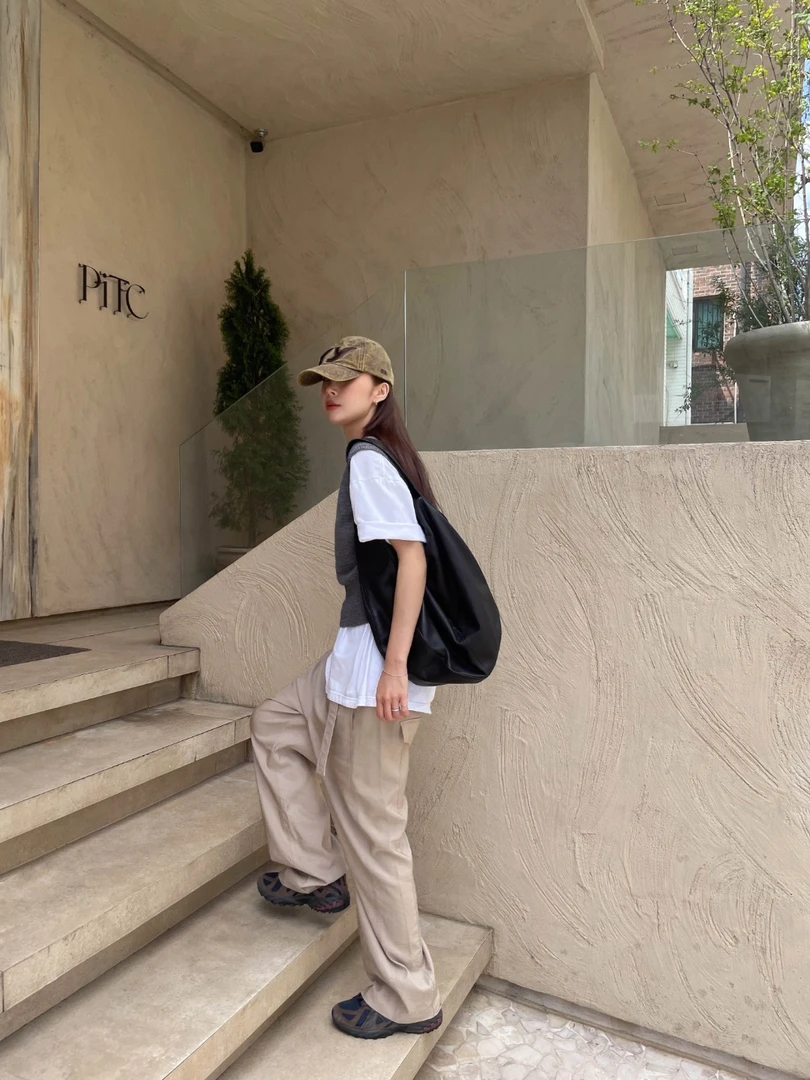 《2025秋冬新品》韩系气质宽松百搭马夹 03006