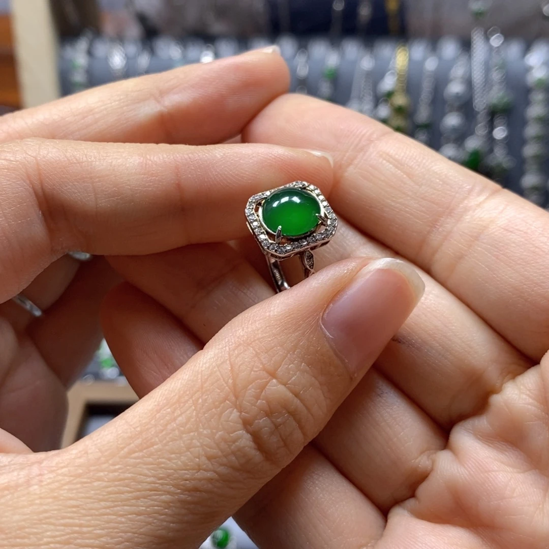 翡翠颈饰银S925镶嵌番**蛋翡翠戒指