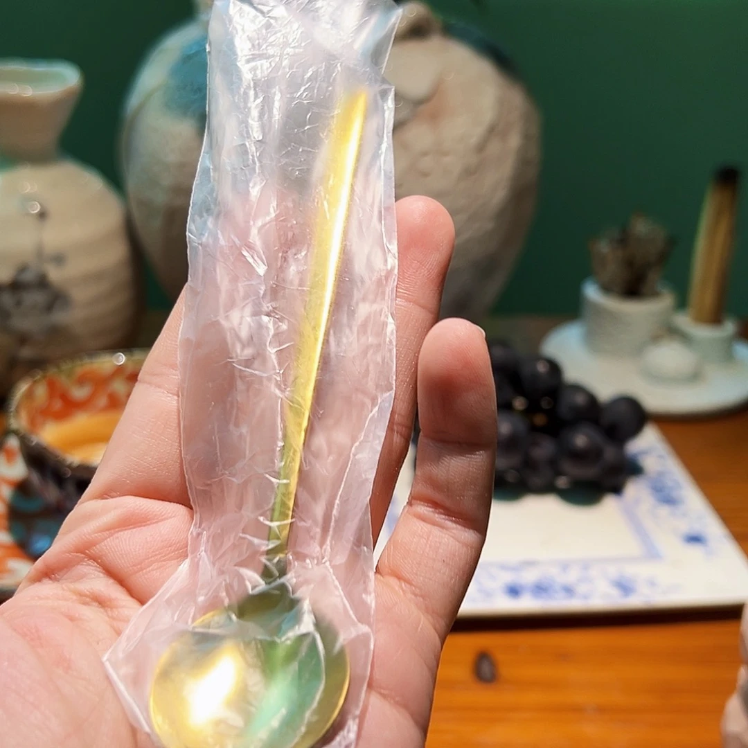 韩***雪咖啡杯和咖啡杯两块五