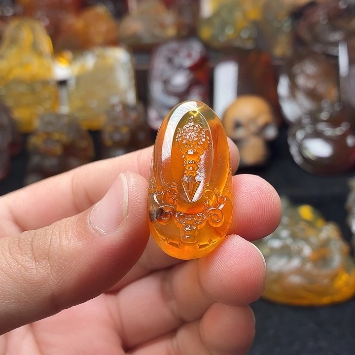 琥珀未镶嵌颈饰19