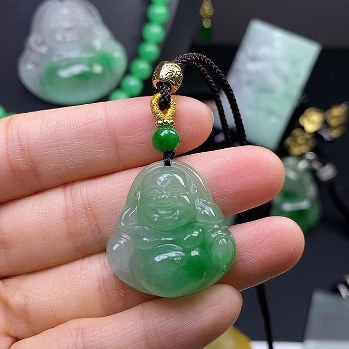 翡翠未镶嵌吊坠(赠链)
