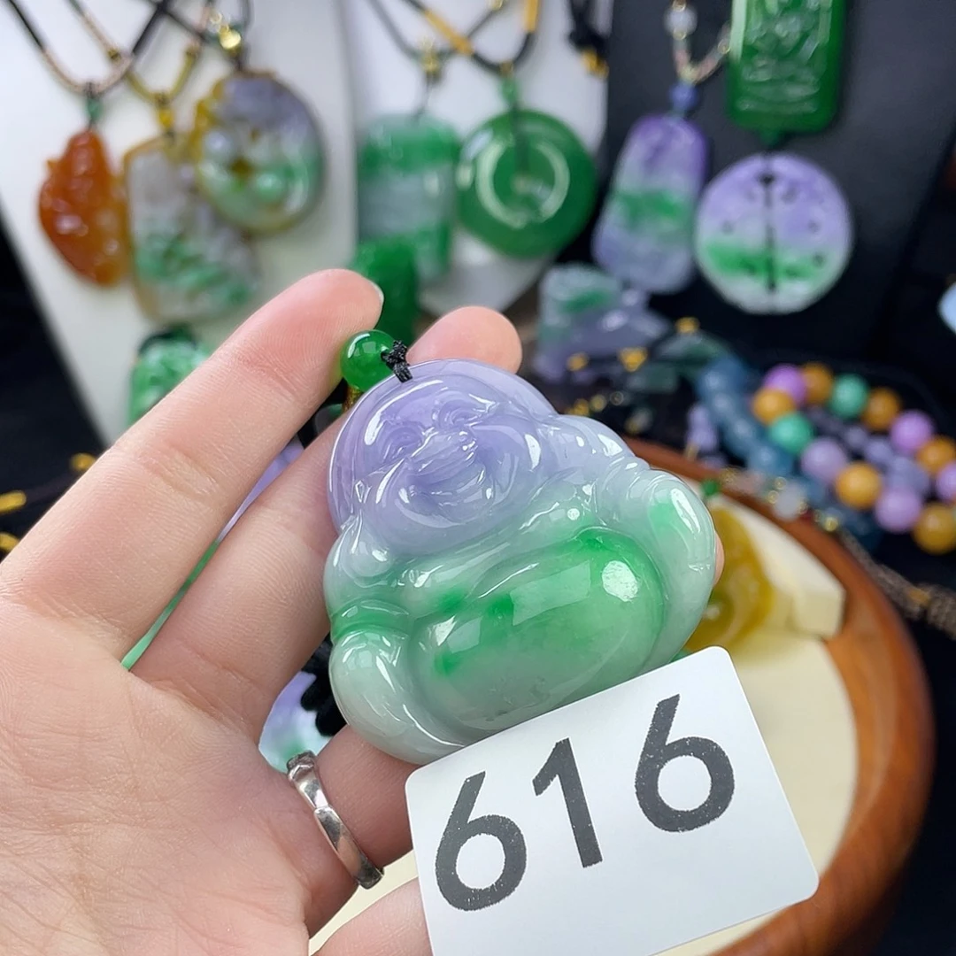 翡翠未镶嵌吊坠(赠链)