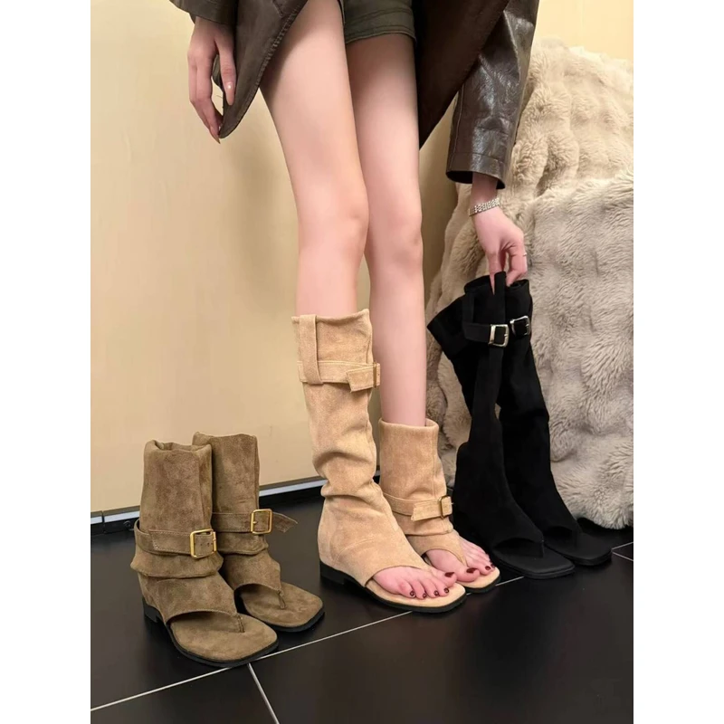 内增高6cm 夏季靴子推荐时髦辣妹风露趾显瘦堆堆中筒靴夹趾凉靴女