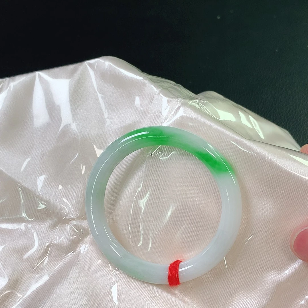翡翠未镶嵌手镯518