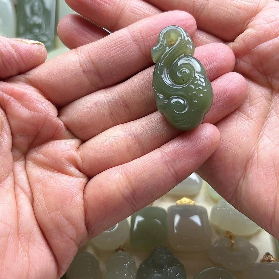 和田玉挂件未镶嵌