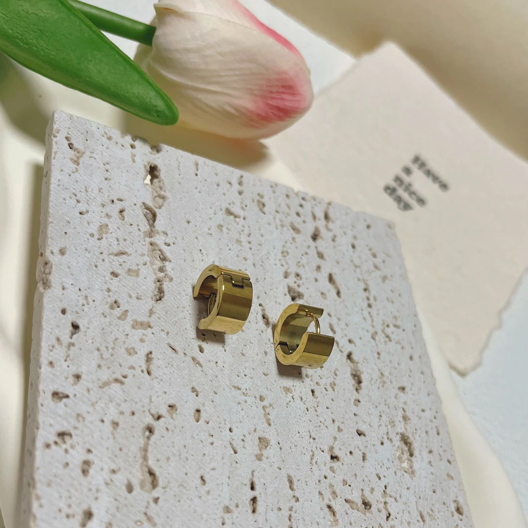 钛钢耳饰 1296钛钢高级感亮面黄色耳扣耳环