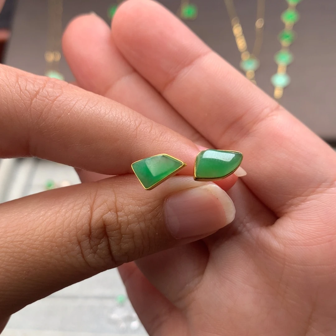 翡翠18K金镶嵌耳饰翡翠