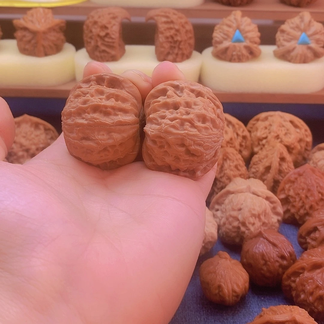 42全品正磨文玩核桃红皮