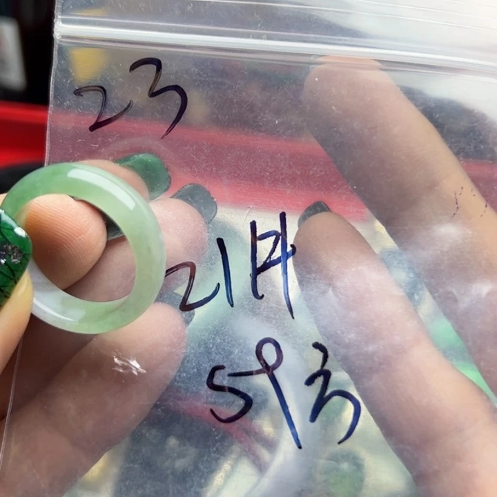 定制翡翠未镶嵌方*戒